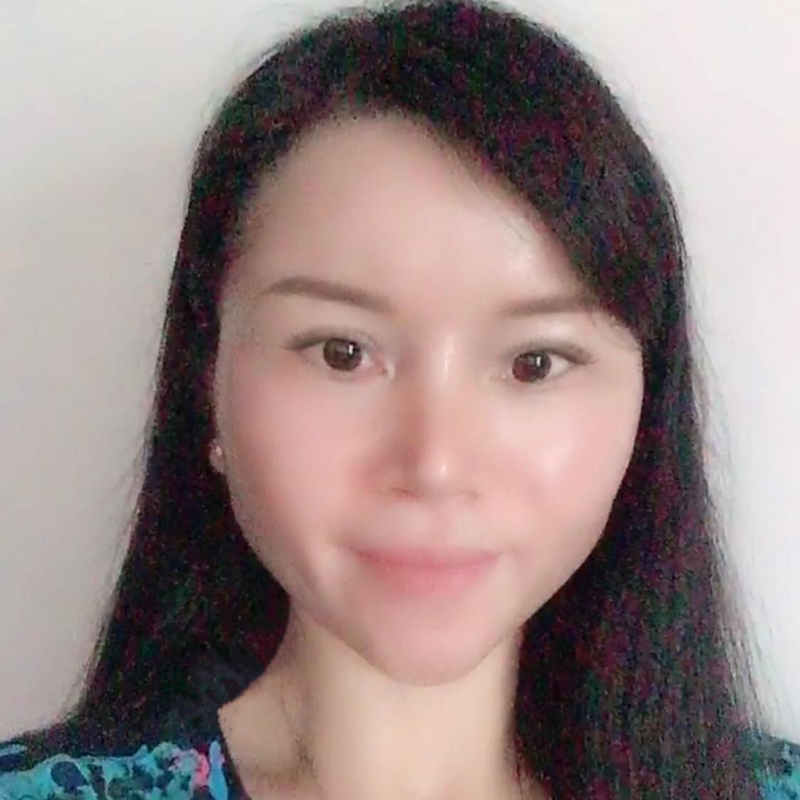真诚的宅女的照片
