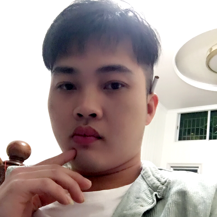 灰狼泪了落拓的照片