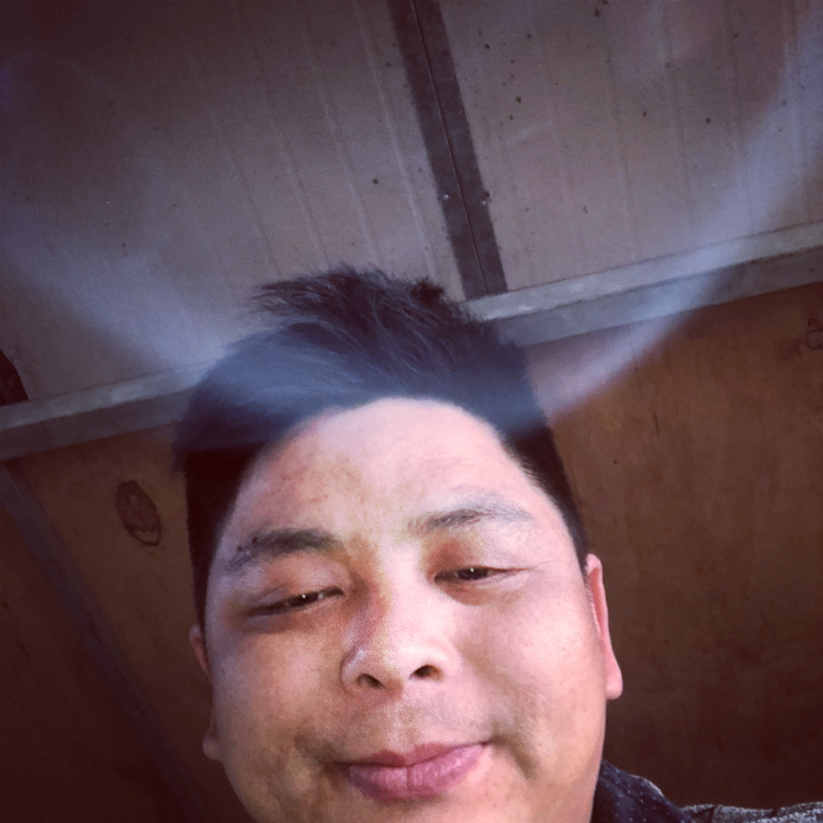 溪流吃醋老迟到的照片