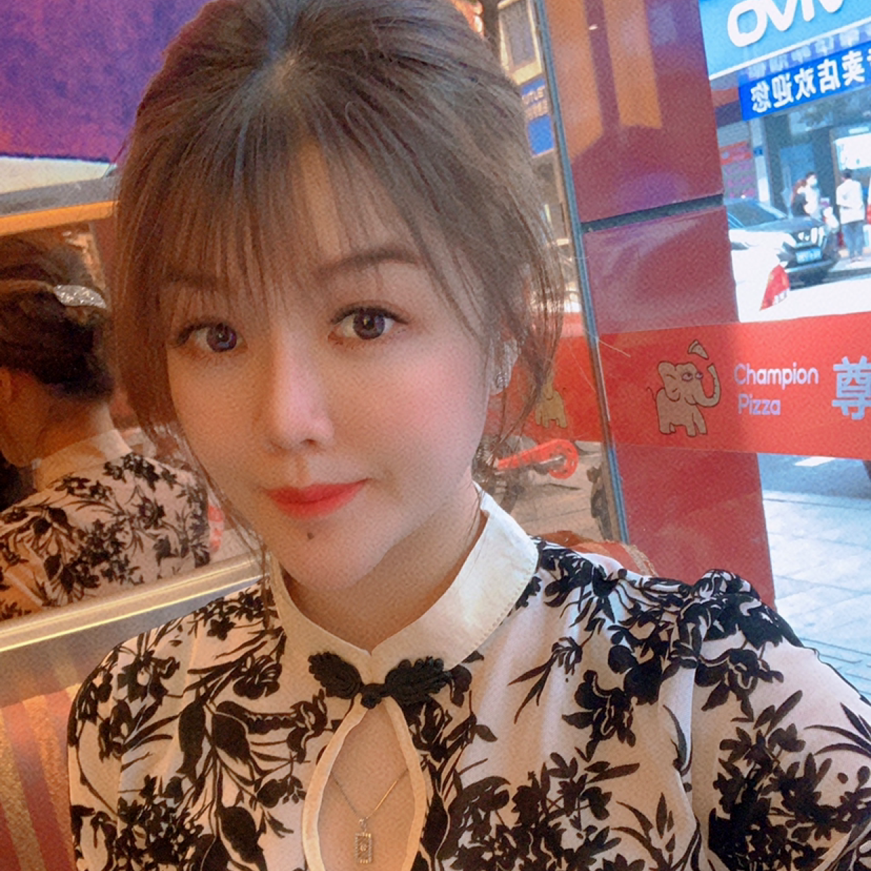 淘气小娘们的照片