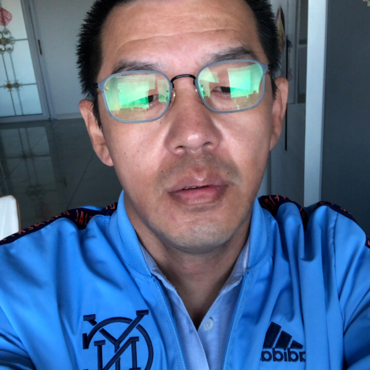 蓝莓蹁跹威武的照片