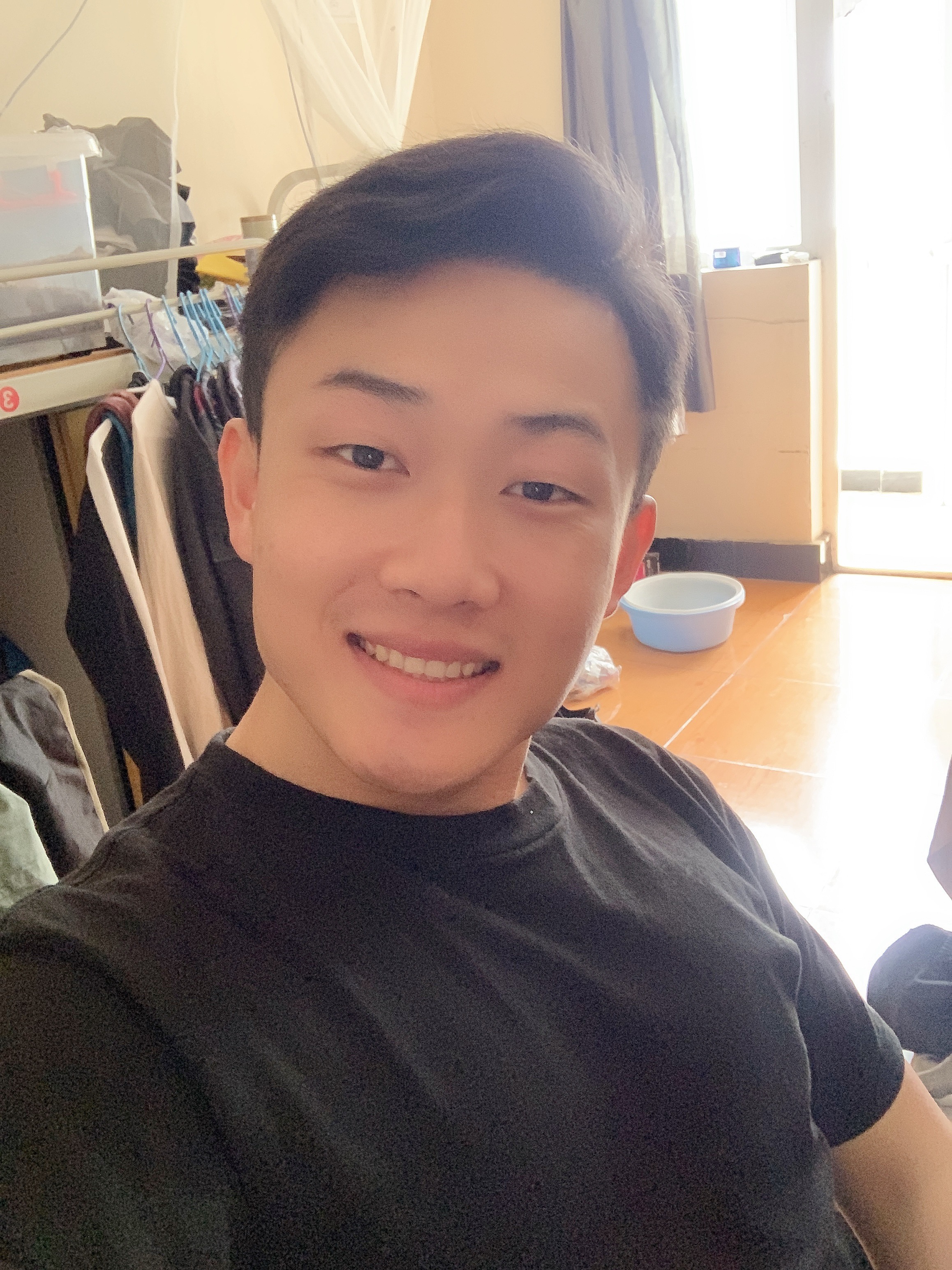 忙碌的老李的照片