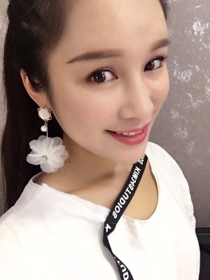 洋洋姐姐姐的照片