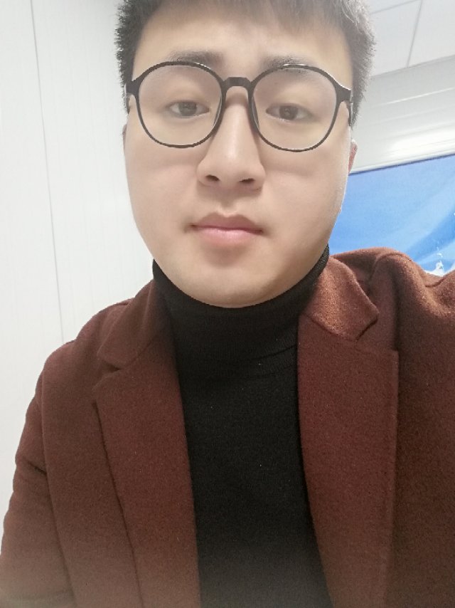 阿癫的照片