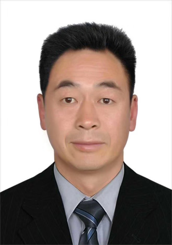 曾径心痛的照片