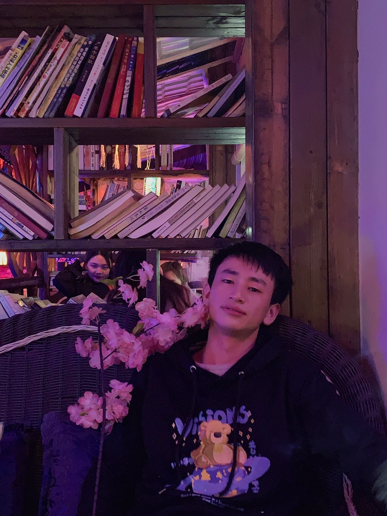 挥笔陌情殇的照片