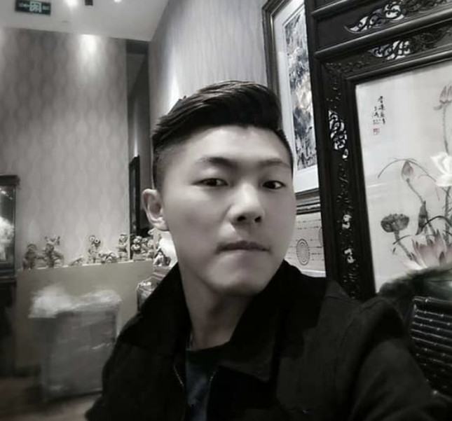 愚人演出的照片