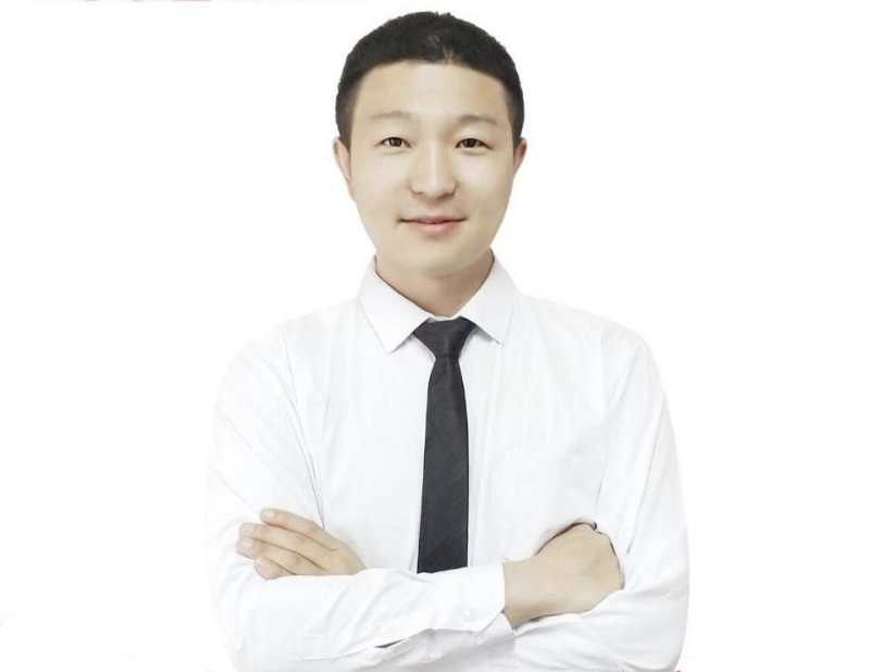 尹亮小哥哥的照片