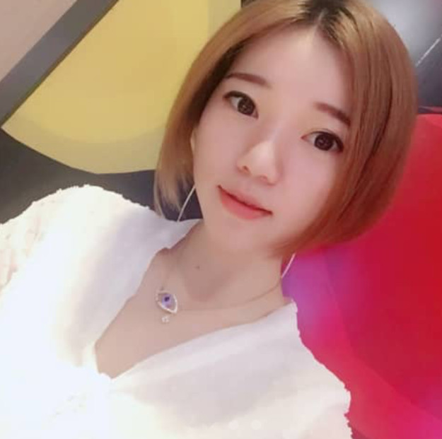 巷雨梨花的照片
