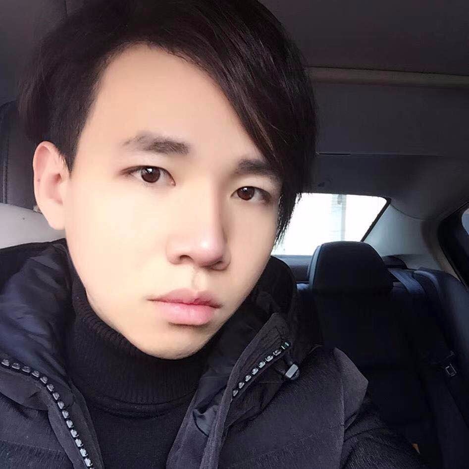 林龙龙。的照片
