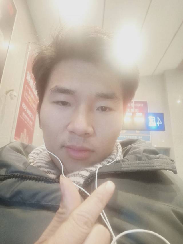 李银银的照片