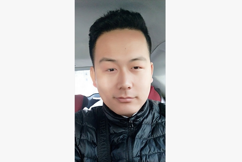 谦虚的飞哥的照片