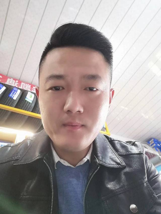 愤怒狗的照片