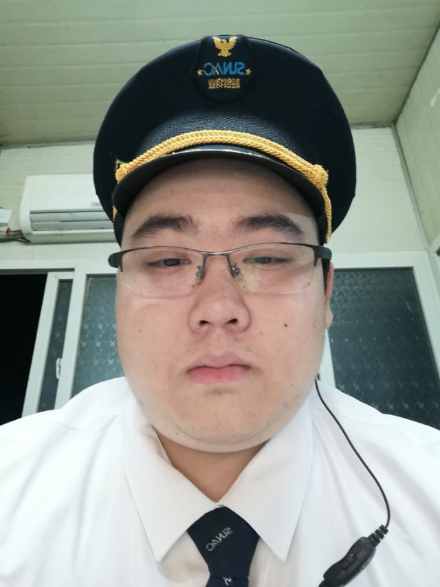 只想和她的照片