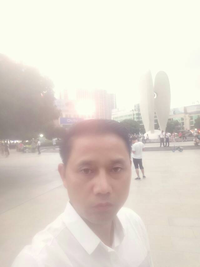 动高少群的照片