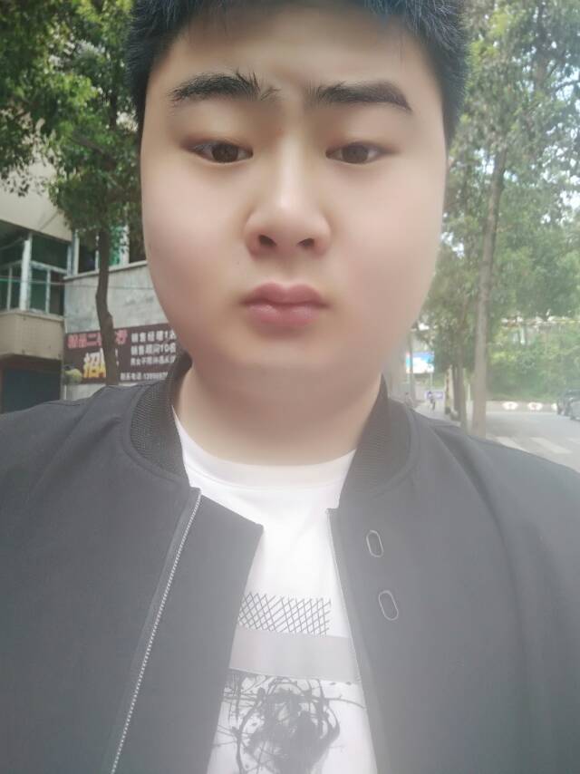 秋比特的檢的照片