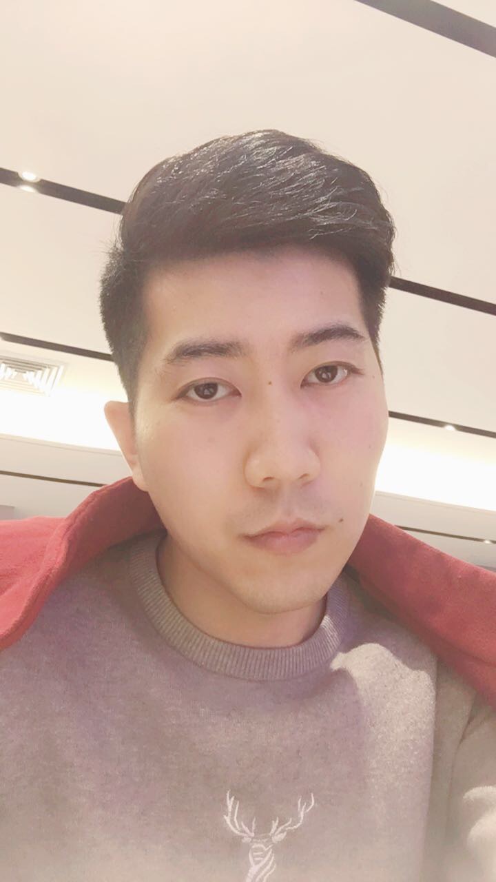 齐某某的照片