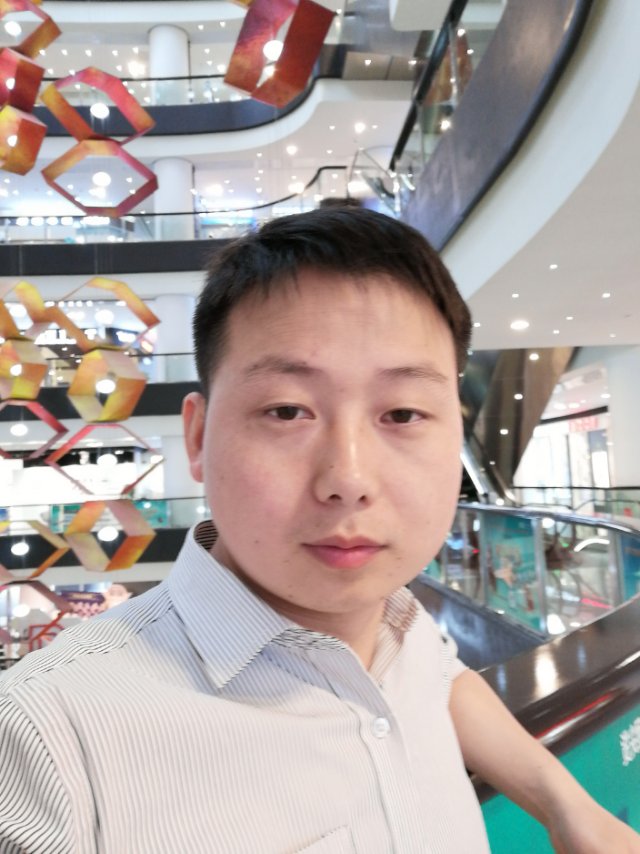 家盛的照片