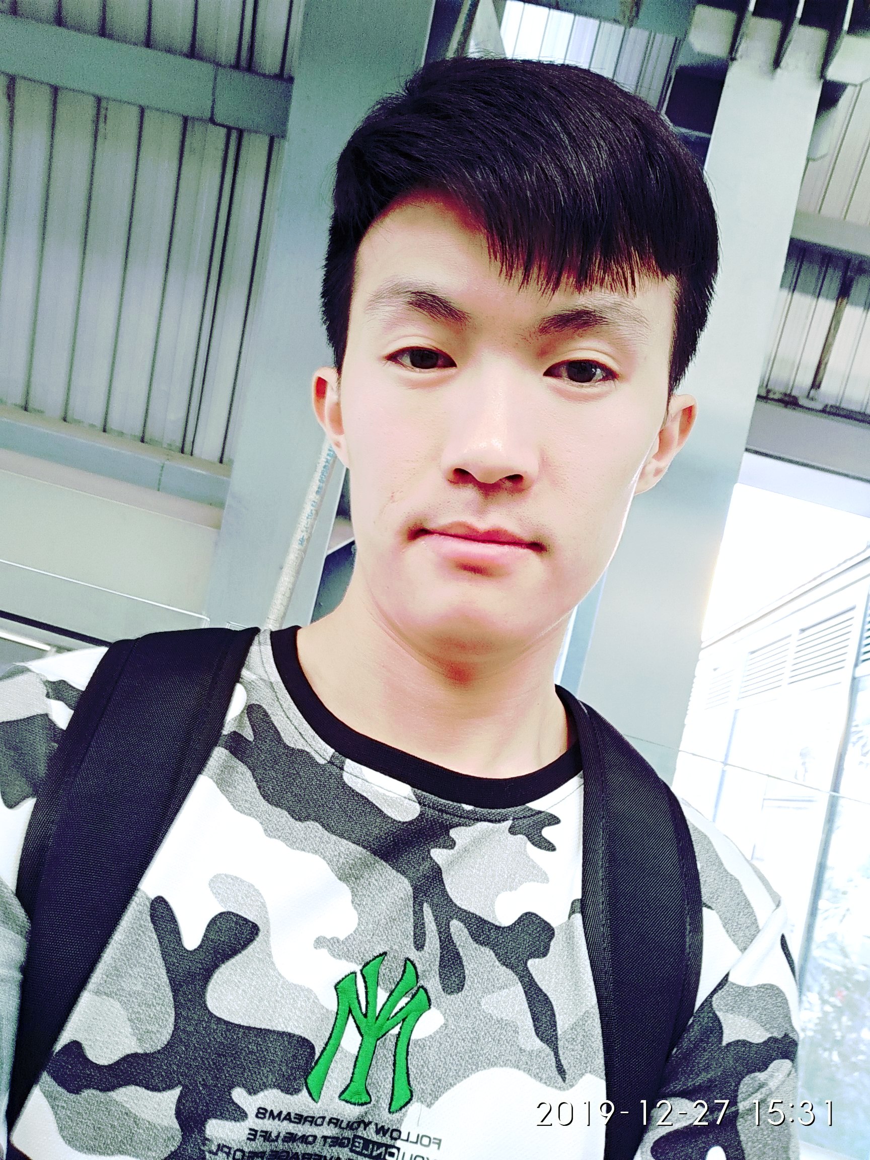 流泪不言败的照片