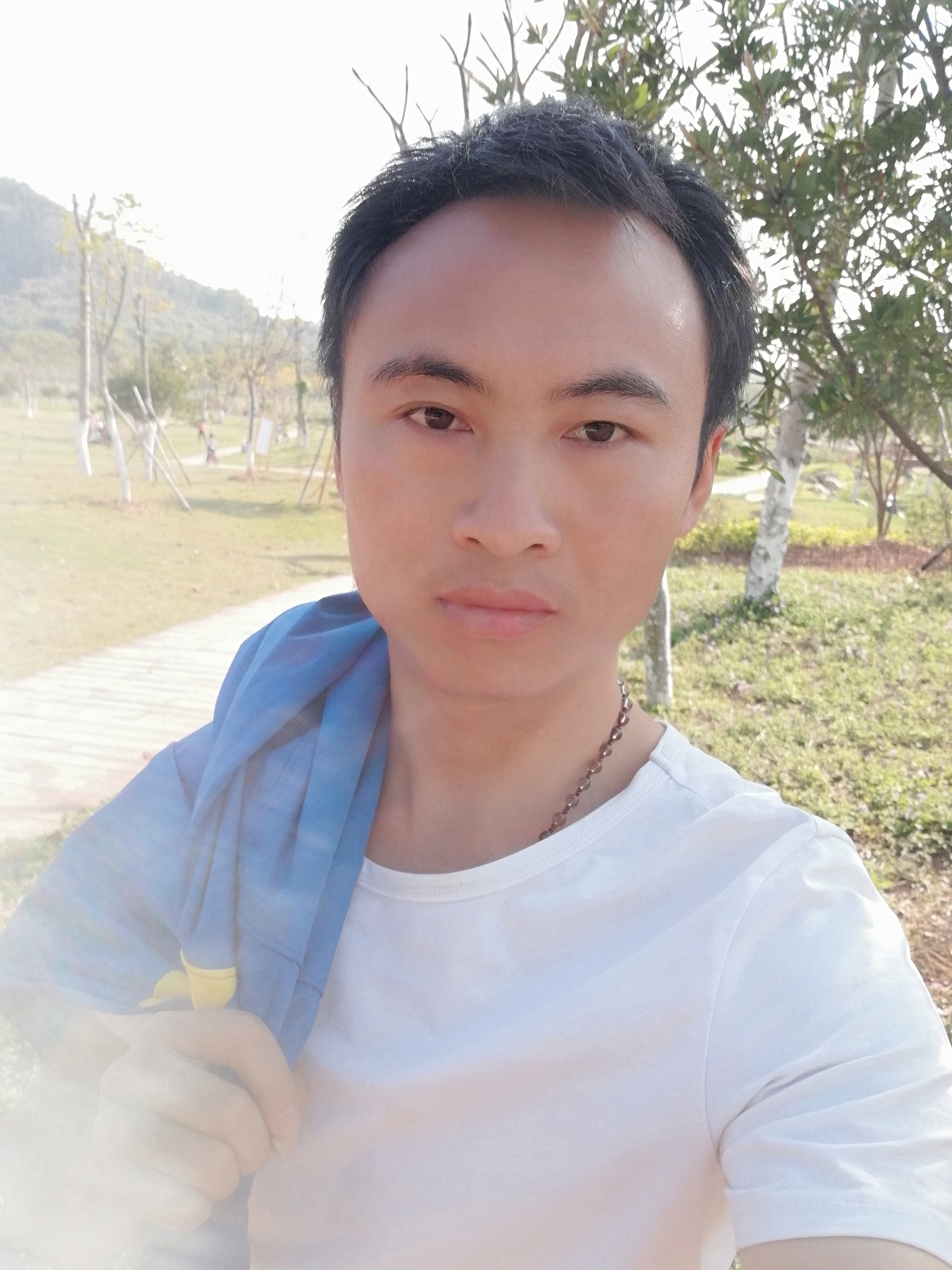 相约红尘的照片