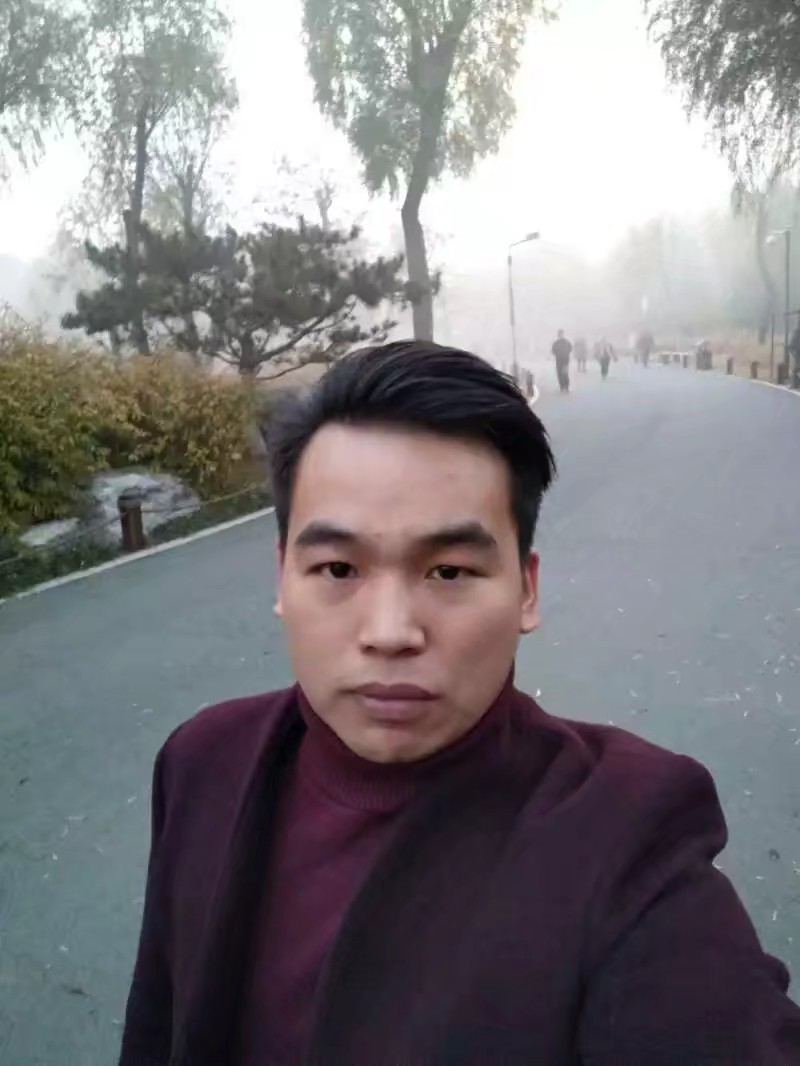 滕誉的照片