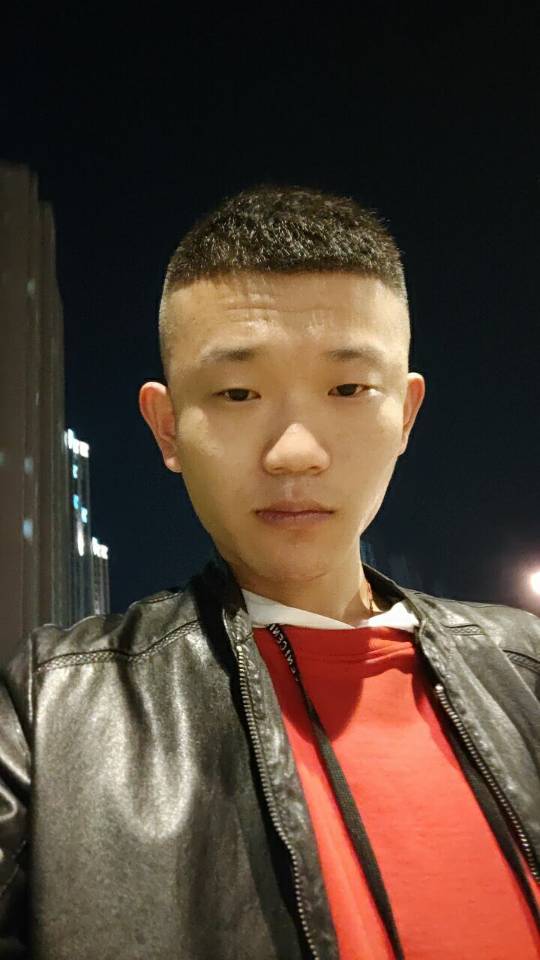 梁兆友的照片
