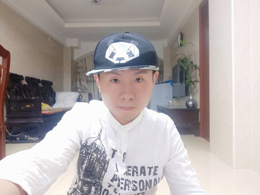 健忘微笑的照片