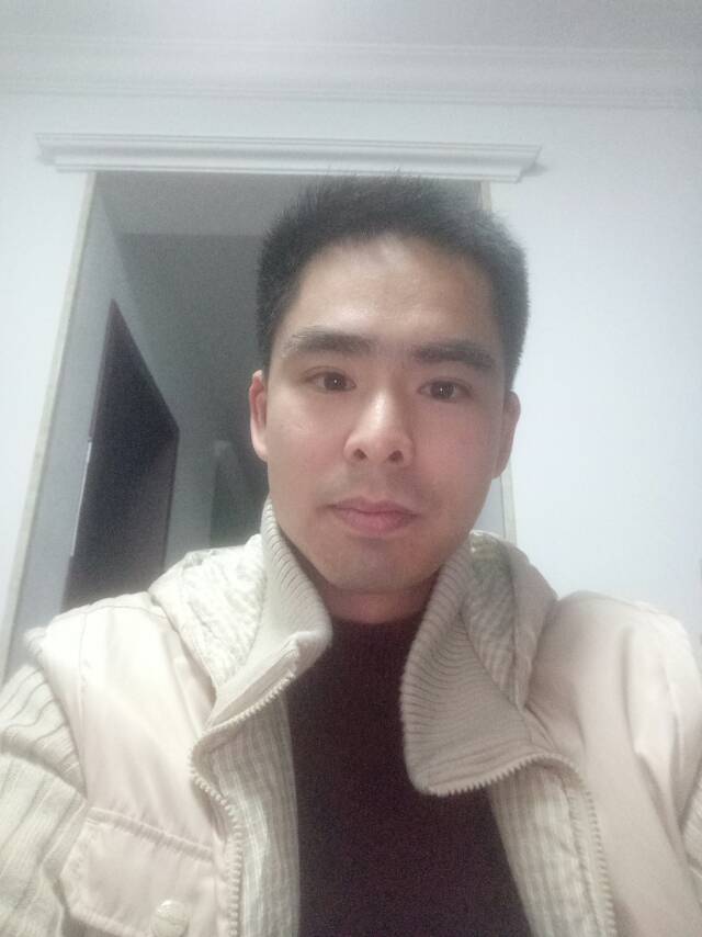 寻爱的孩子的照片