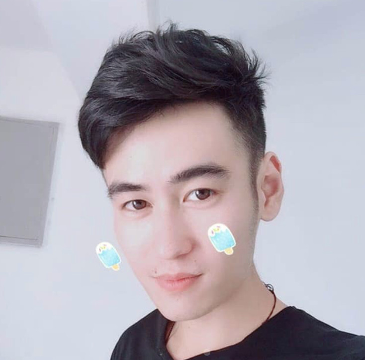 爱人与海的照片