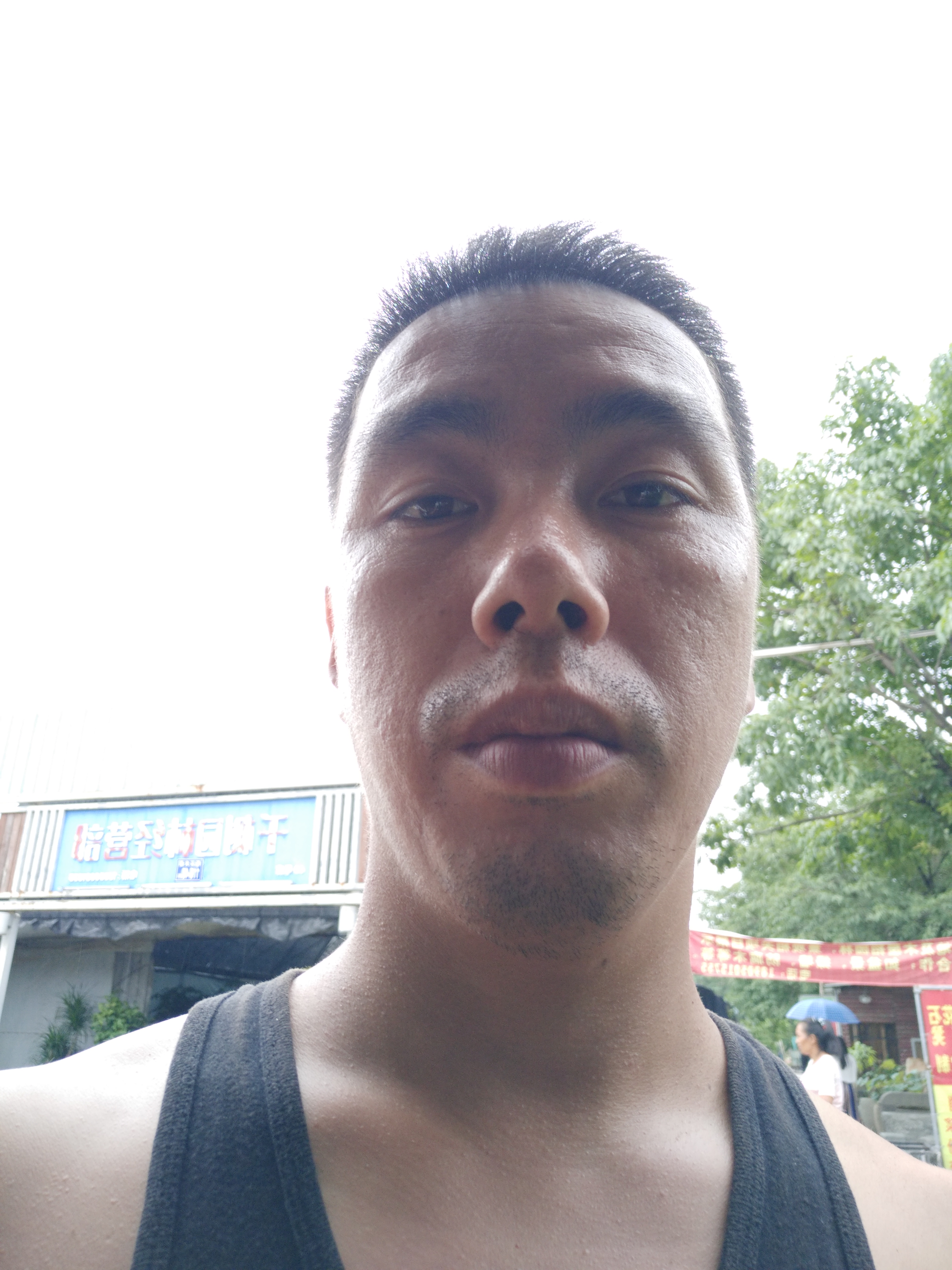 陈锠的照片
