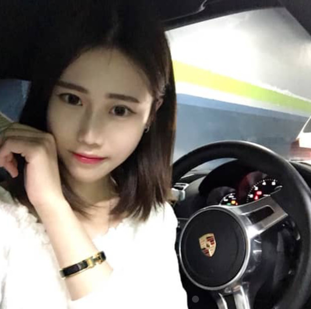 巷尾的梧桐的照片