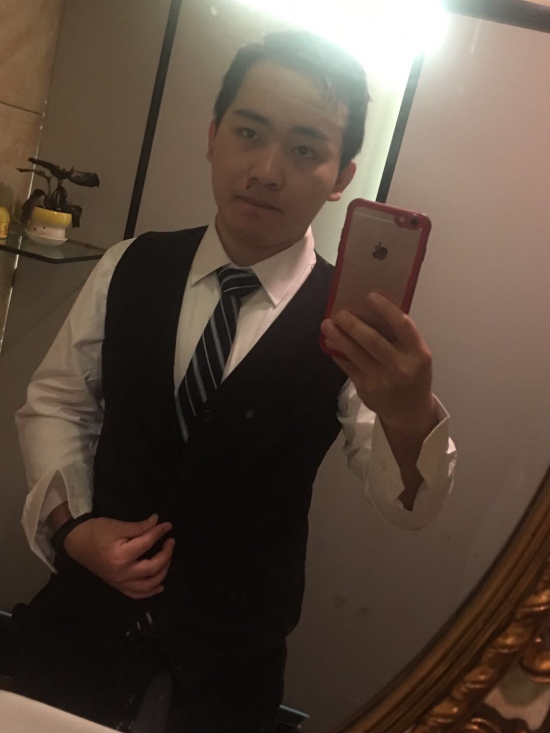 某某在吗的照片