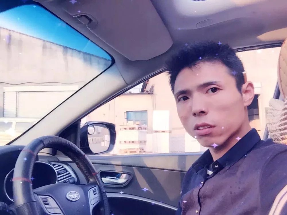 A有担当的男人的照片
