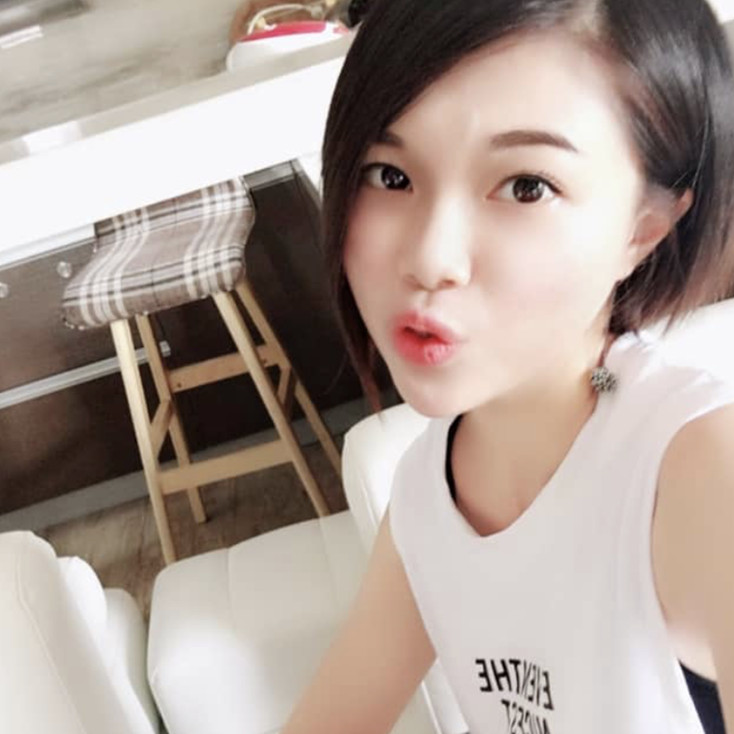 逆风百合的照片