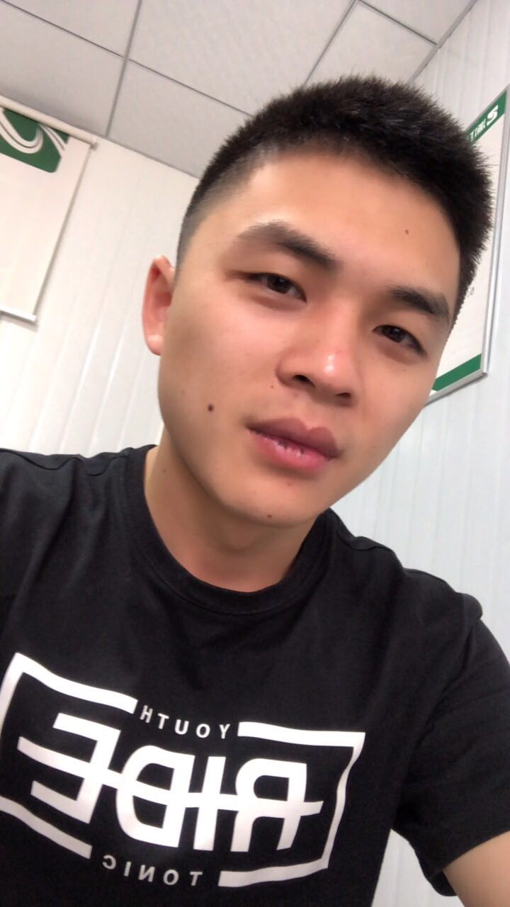 骑着蜗牛飞的照片