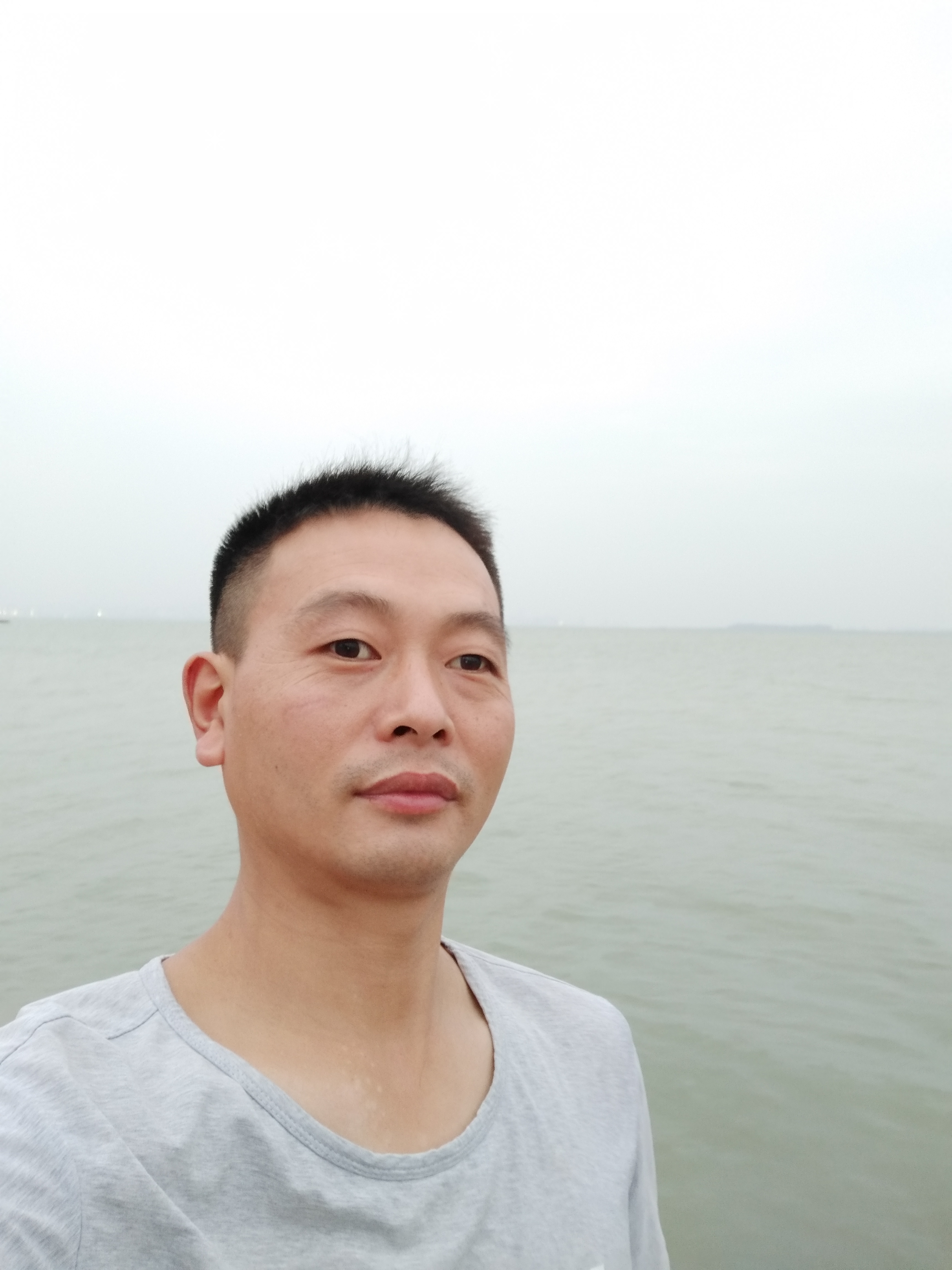 尉yang的照片