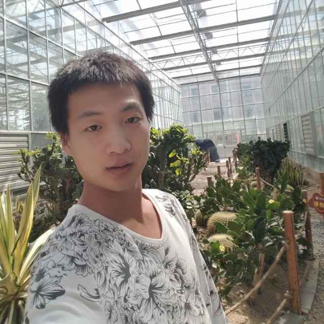 左手狙神的照片