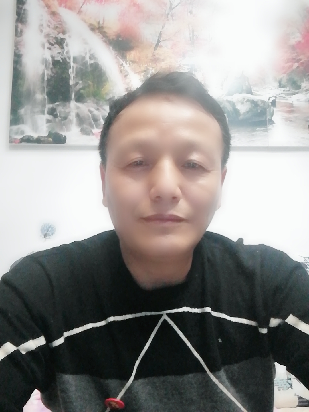 碧蓝的天空的照片