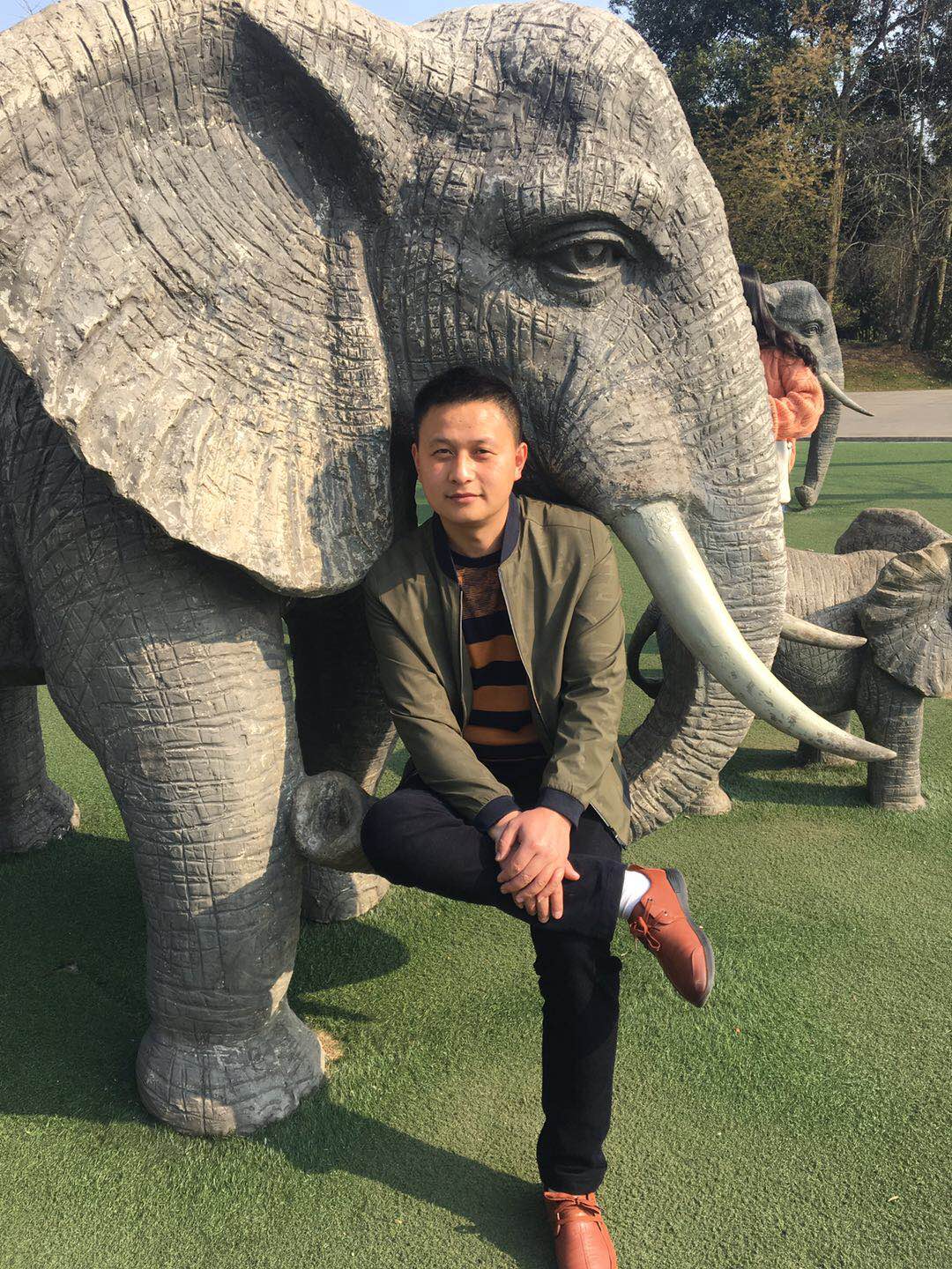 石钢的照片