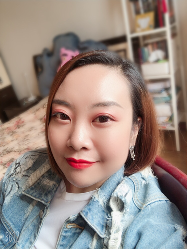 谭娟的照片