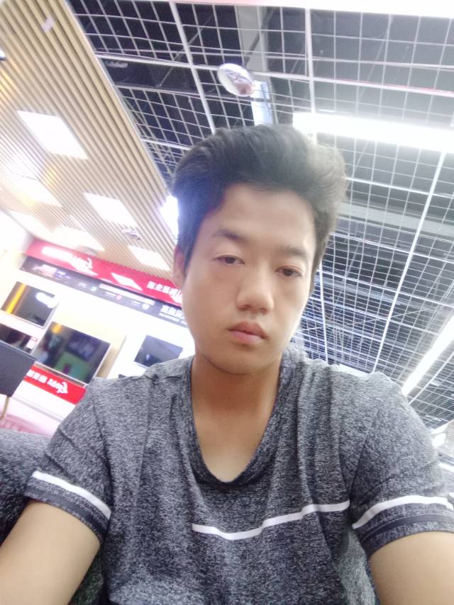 朱墙的照片