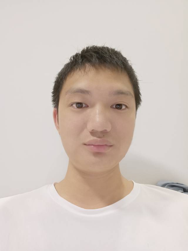 愫图的照片
