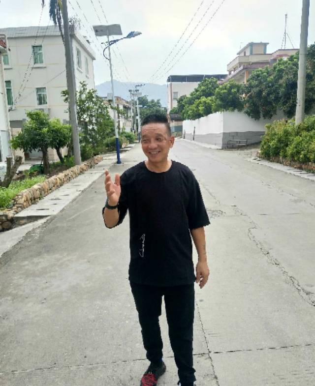 工地打工仔的照片