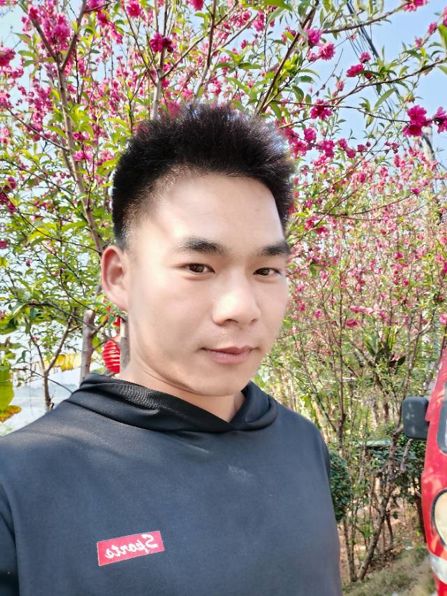 细草香闲小洞幽的照片