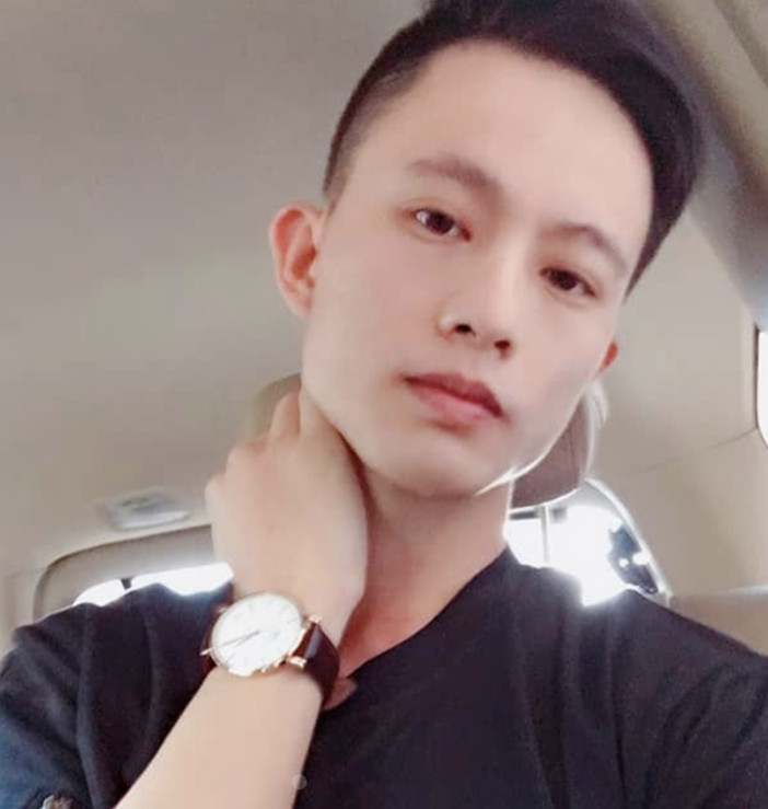 2B男神的照片