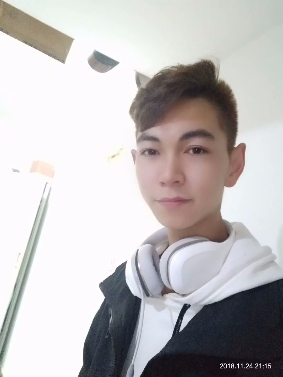 可爱的靓仔的照片