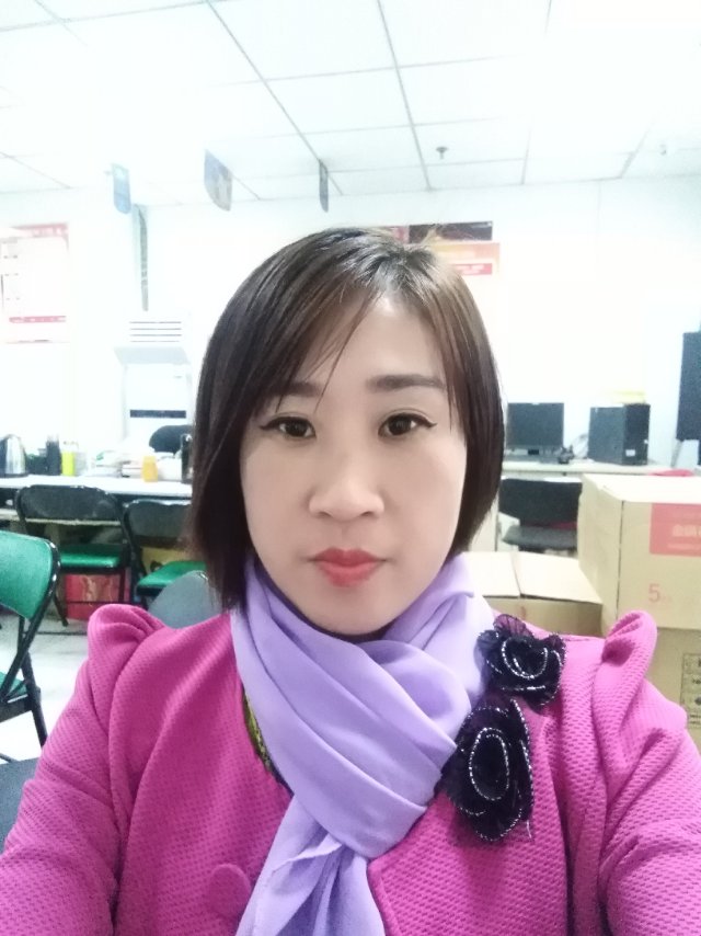 彭家小姐姐的照片
