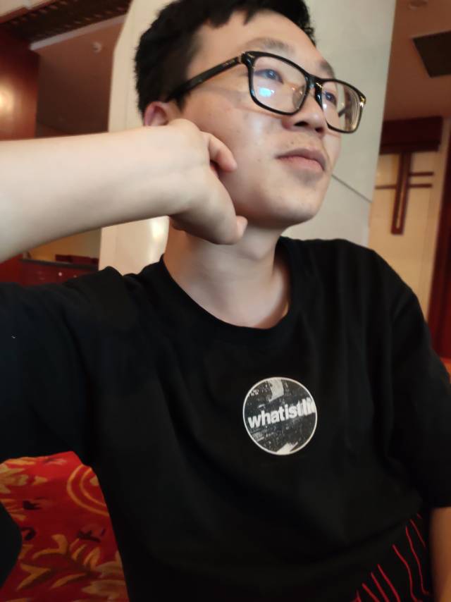 俞小贩的照片