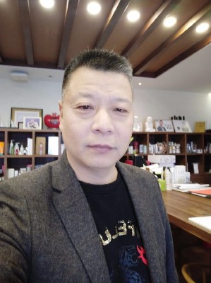 张少邦的照片