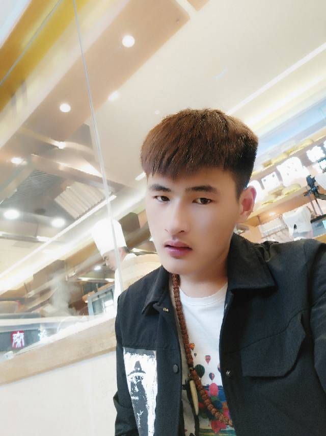 杨幂的表弟的照片